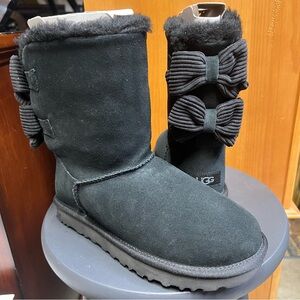 UGG Bailey corduroy bow Winter Boots